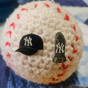Amino Pin Baseball Pin  NY New York Yankees Pins Collectibles
